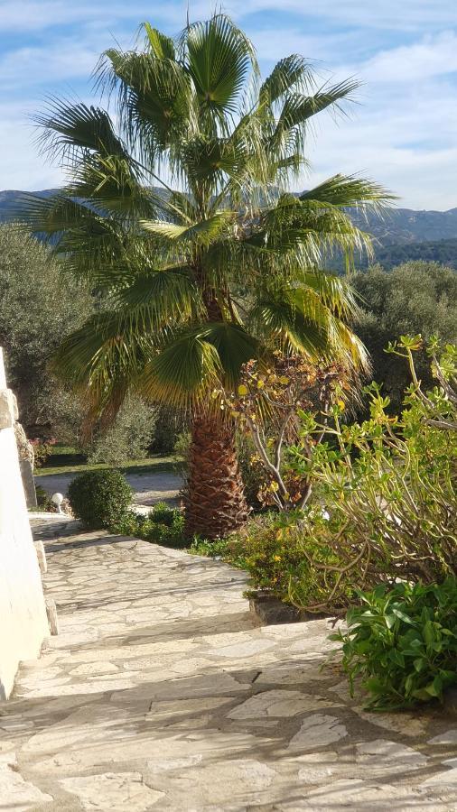 Mon Coin De Provence Petit-Dejeuner Offert Roquevaire Bagian luar foto